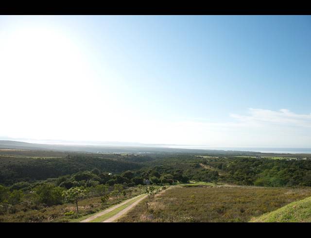 2,500M² VACANT LAND FOR SALE IN KABELJAUWS